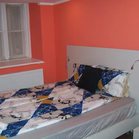 Lookery Homestay *